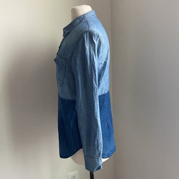 TRUE RELIGION Linen Blend Chambray Utility Shirt Womens Sz Medium Button Down - Picture 5 of 8